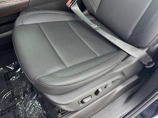 2025 GMC Sierra 3500 HD Vehicle Photo in PUYALLUP, WA 98371-4149