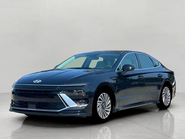 2026 Hyundai SONATA Hybrid Vehicle Photo in Neenah, WI 54956