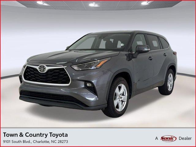 2025 Toyota Highlander Vehicle Photo in Charlotte, NC 28273