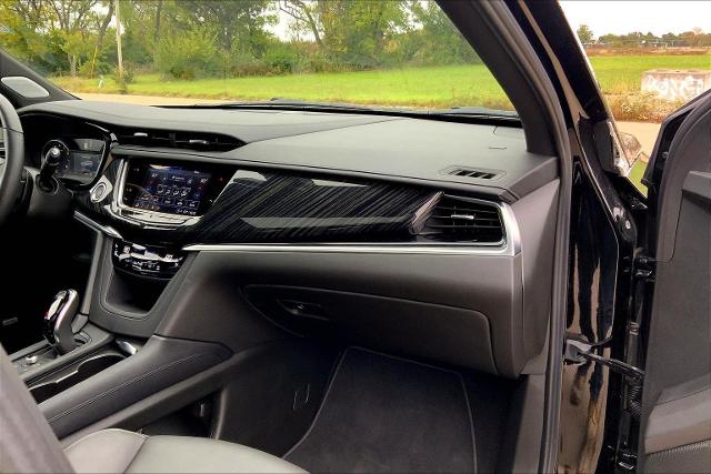 2025 Cadillac XT6 Vehicle Photo in TOPEKA, KS 66609-0000