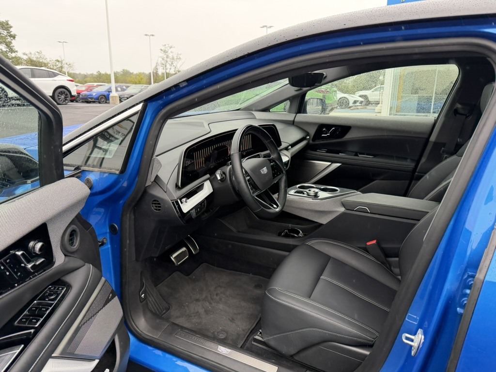 2025 Cadillac OPTIQ photo 14 of 31