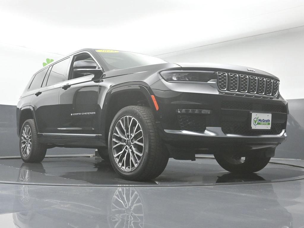 2023 Jeep Grand Cherokee L Vehicle Photo in Cedar Rapids, IA 52402