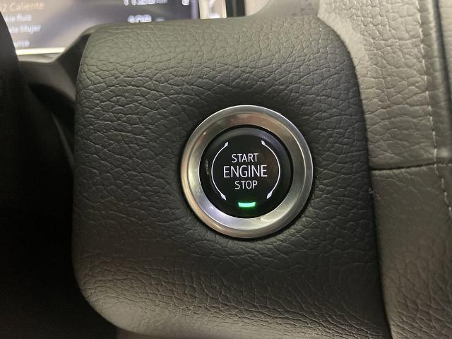 2024 GMC Yukon XL Vehicle Photo in GILBERT, AZ 85297-0402