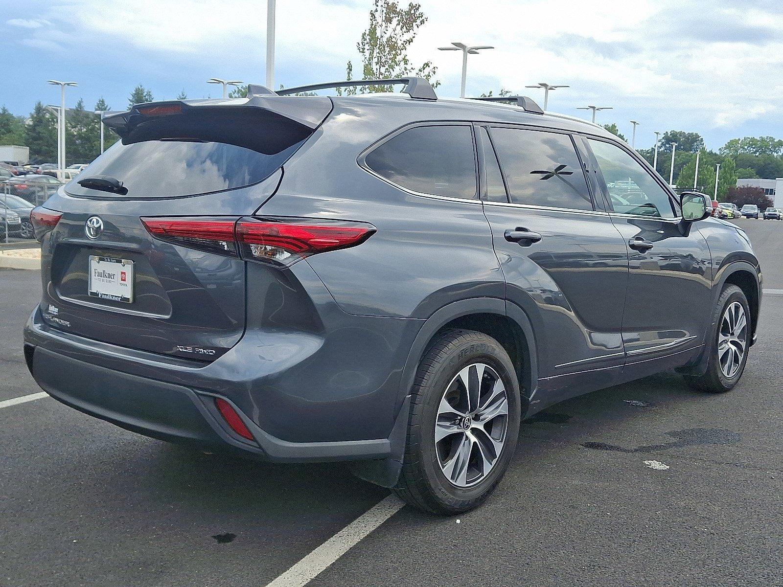 2022 Toyota Highlander Vehicle Photo in Harrisburg, PA 17111