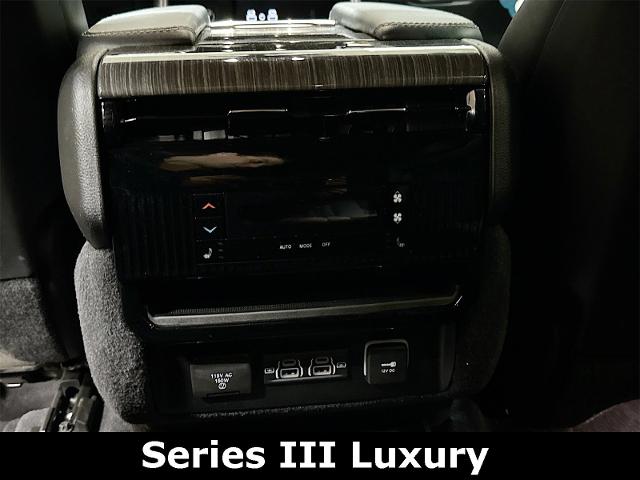 2022 Jeep Wagoneer Vehicle Photo in EVERETT, WA 98203-5662