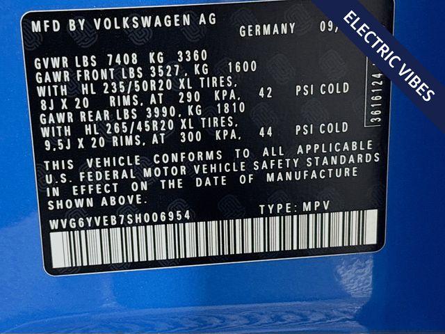 2025 Volkswagen ID. Buzz Vehicle Photo in Puyallup, WA 98371