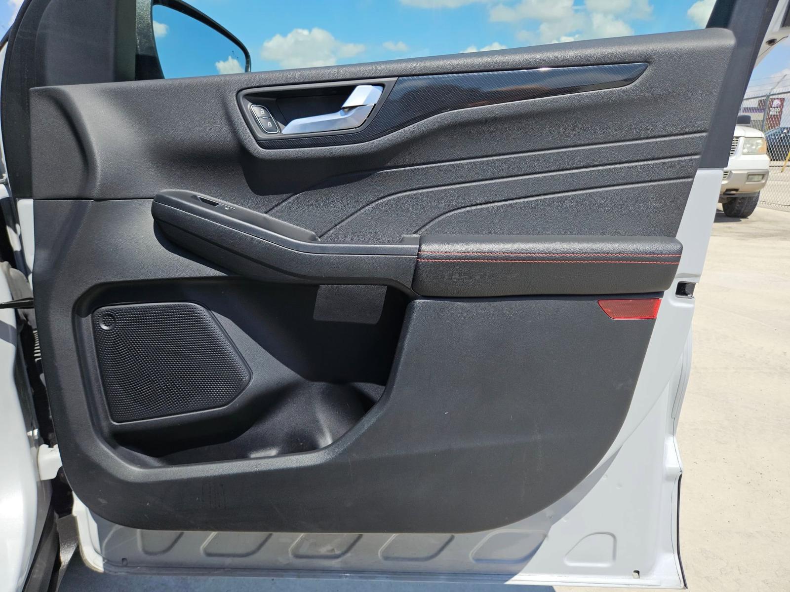 2025 Ford Escape Vehicle Photo in Seguin, TX 78155