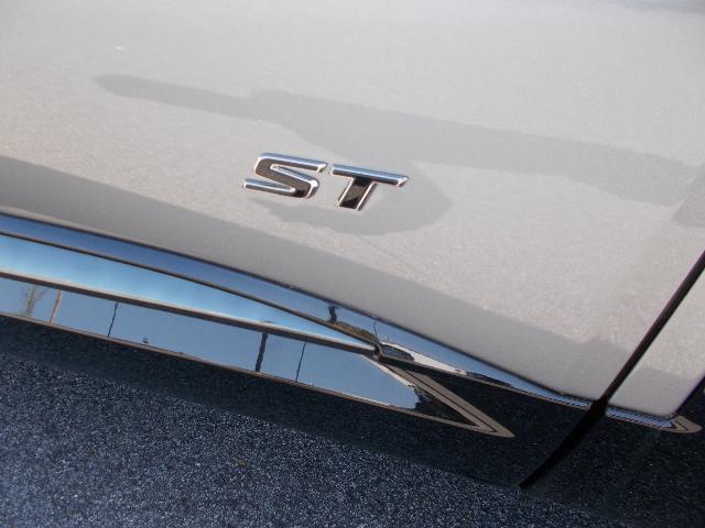 2025 Buick Envision Vehicle Photo in LOWELL, MA 01852-4336