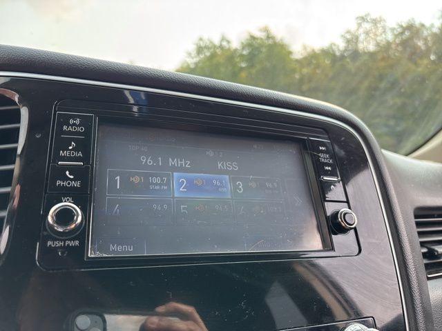 2020 Mitsubishi Outlander Vehicle Photo in Pleasant Hills, PA 15236
