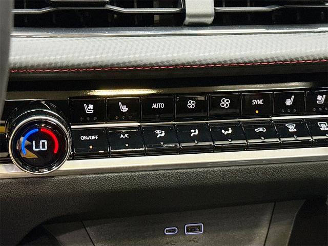 2026 Chevrolet Equinox Vehicle Photo in EVERETT, WA 98203-5662