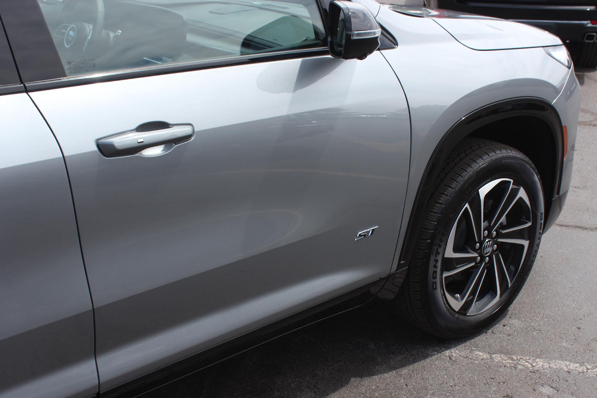2026 Buick Enclave Vehicle Photo in AURORA, CO 80012-4011