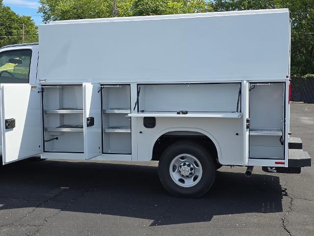 2025 Chevrolet Express Commercial Cutaway Vehicle Photo in INDEPENDENCE, MO 64055-1314