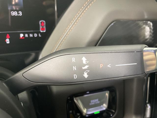 2025 GMC Yukon XL Vehicle Photo in GILBERT, AZ 85297-0402