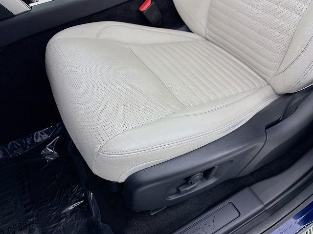 2020 Land Rover Discovery Sport Vehicle Photo in PUYALLUP, WA 98371-4149