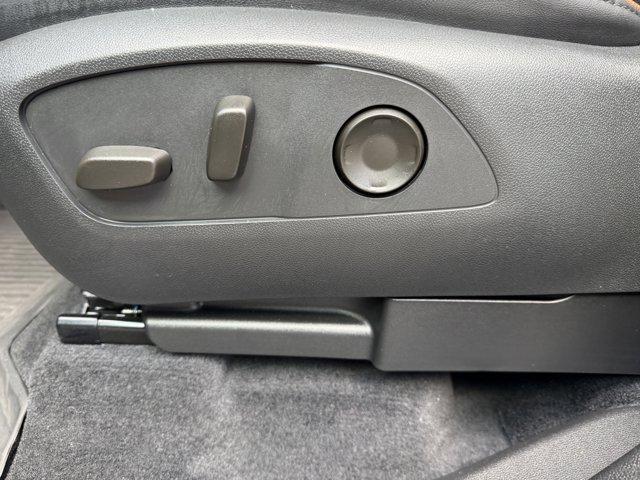 2024 GMC Acadia Vehicle Photo in LEOMINSTER, MA 01453-2952