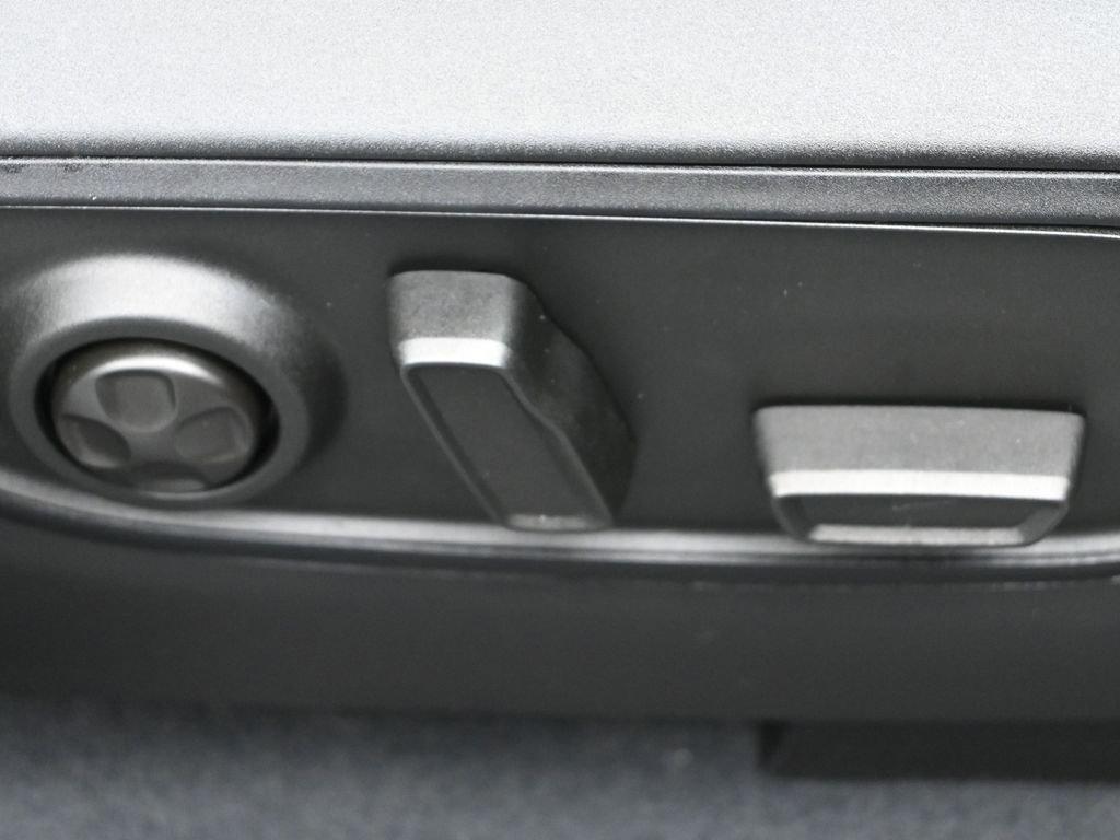 2022 Jeep Grand Cherokee 4xe Vehicle Photo in Cedar Rapids, IA 52402