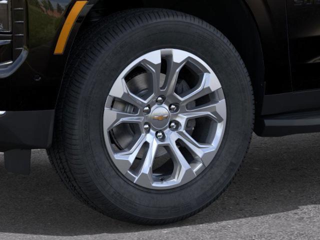 2025 Chevrolet Suburban Vehicle Photo in NEENAH, WI 54956-2243