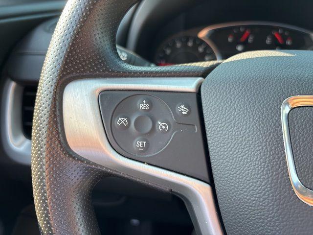 2024 GMC Terrain Vehicle Photo in Pleasant Hills, PA 15236