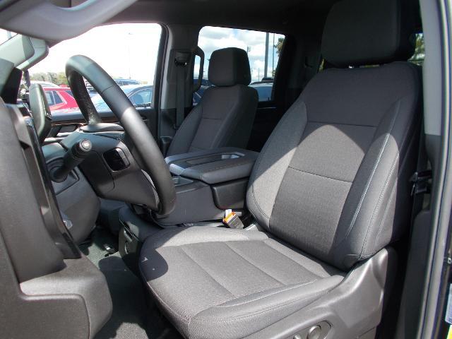 2025 GMC Sierra 2500 HD Vehicle Photo in LOWELL, MA 01852-4336