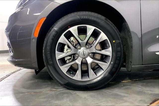 2022 Chrysler Pacifica Vehicle Photo in Kansas City, MO 64114