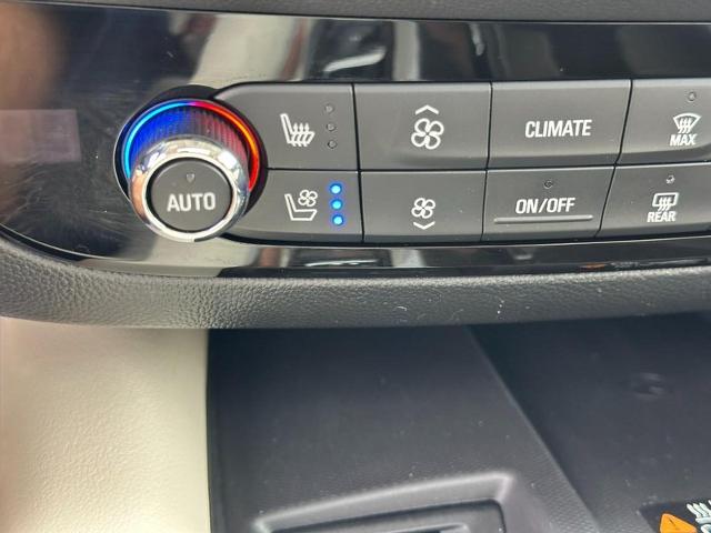 2023 Buick Enclave Vehicle Photo in COLUMBIA, MO 65203-3903