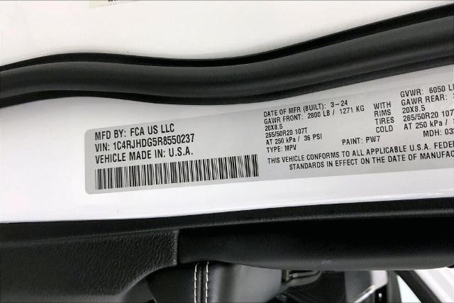 2024 Jeep Grand Cherokee Vehicle Photo in Kansas City, MO 64114