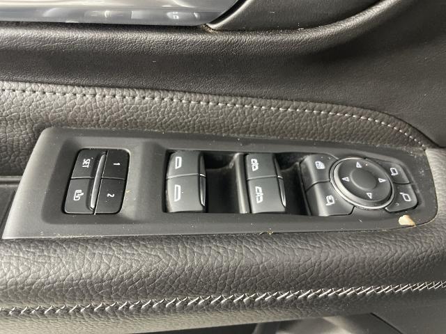 2024 GMC Yukon XL Vehicle Photo in GILBERT, AZ 85297-0402