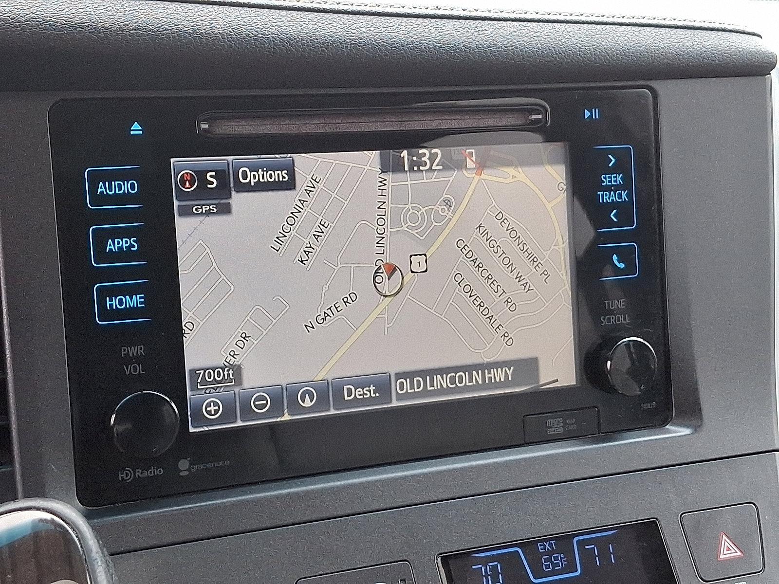 2015 Toyota Sienna Vehicle Photo in Trevose, PA 19053