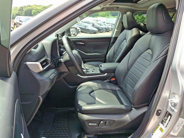 2024 Toyota Highlander Vehicle Photo in DANBURY, CT 06810-5034