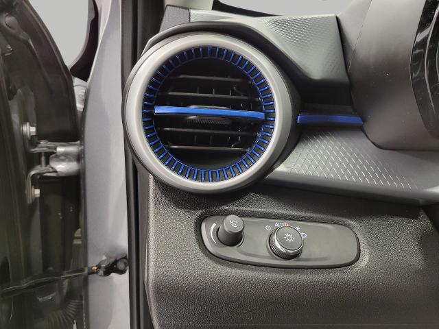 2024 Chevrolet Trax Vehicle Photo in NEENAH, WI 54956-2243