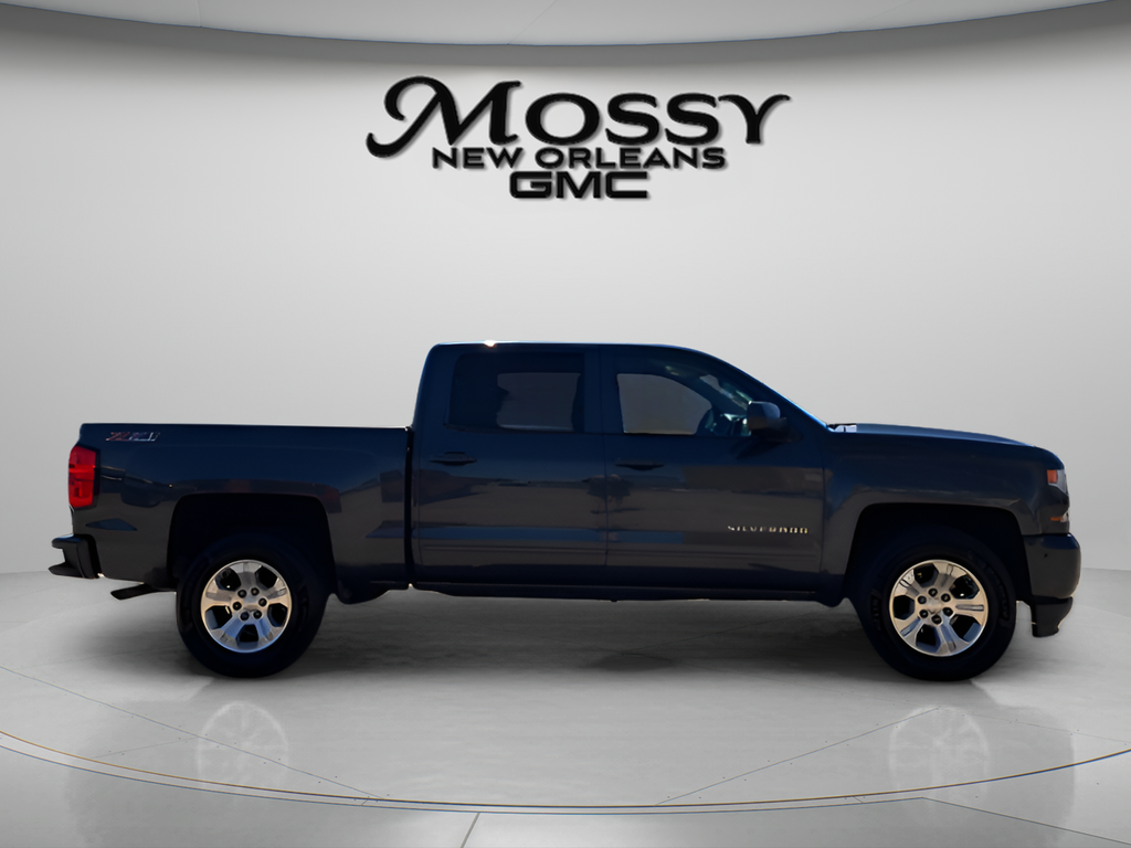 2017 Chevrolet Silverado 1500 LT - 3