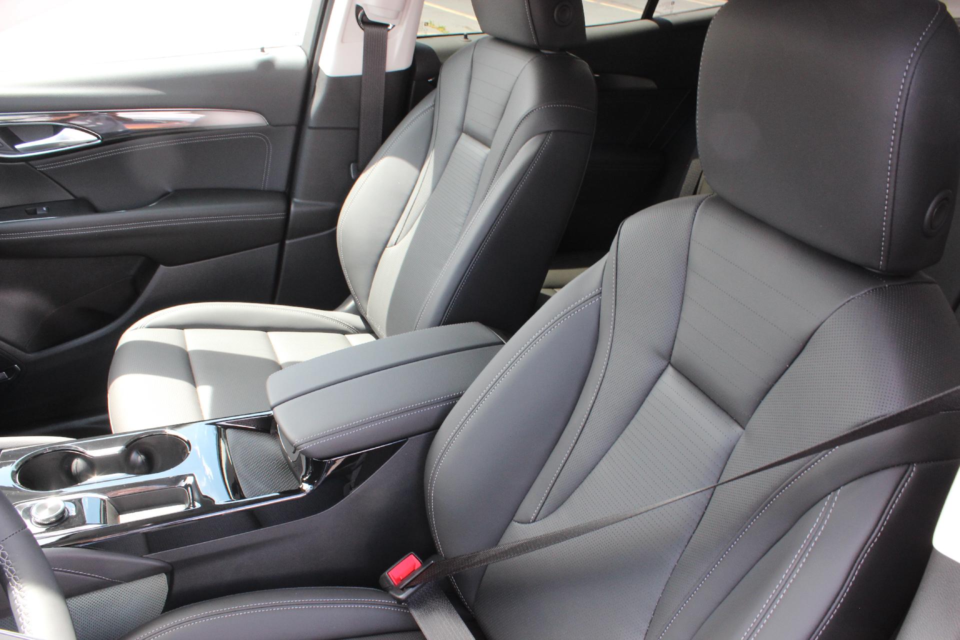 2025 Buick Envision Vehicle Photo in AURORA, CO 80012-4011