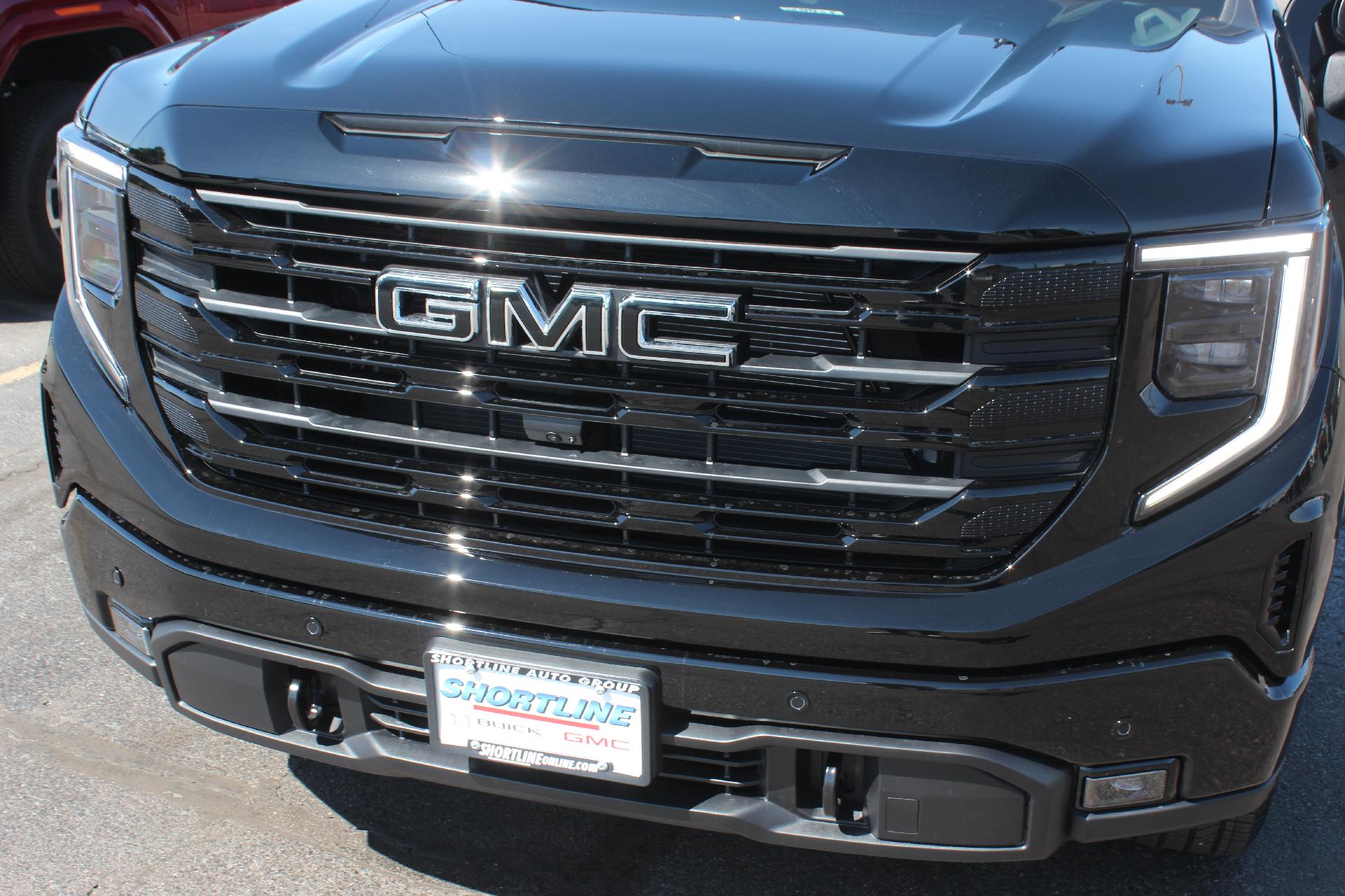 2026 GMC Sierra 1500 Vehicle Photo in AURORA, CO 80012-4011
