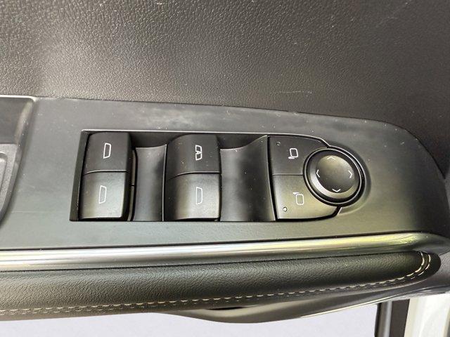 2025 GMC Acadia Vehicle Photo in LEOMINSTER, MA 01453-2952