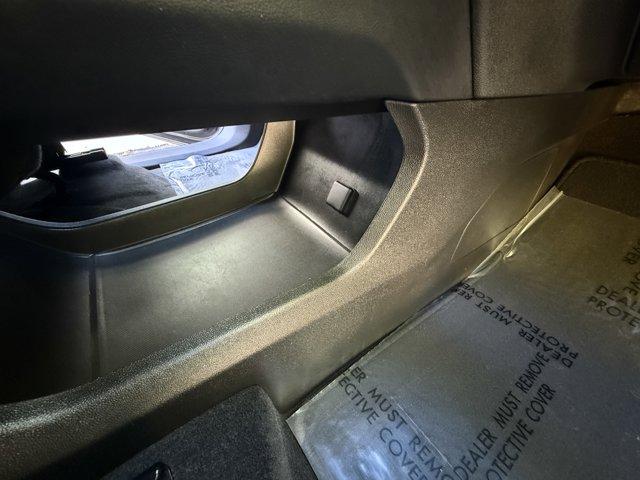 2025 GMC Acadia Vehicle Photo in LEOMINSTER, MA 01453-2952
