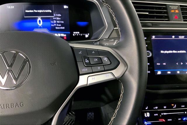 2024 Volkswagen Tiguan Vehicle Photo in KANSAS CITY, MO 64114-4502