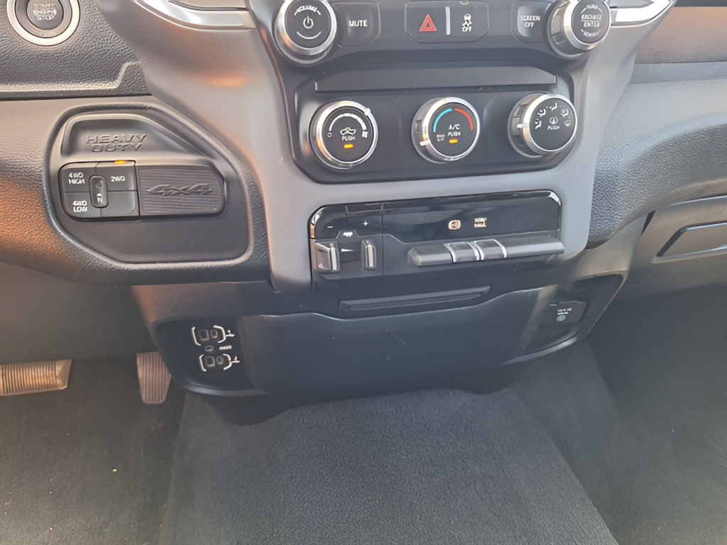 2022 RAM 2500 photo 13 of 28