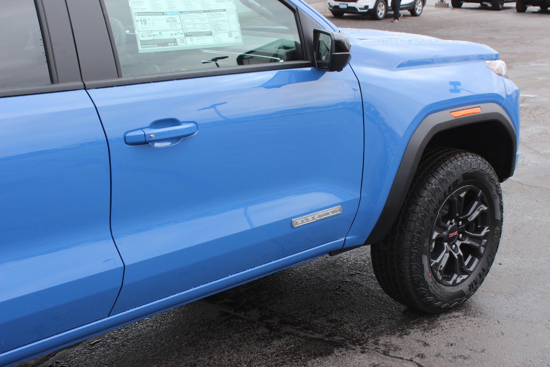 2025 GMC Canyon Vehicle Photo in AURORA, CO 80012-4011