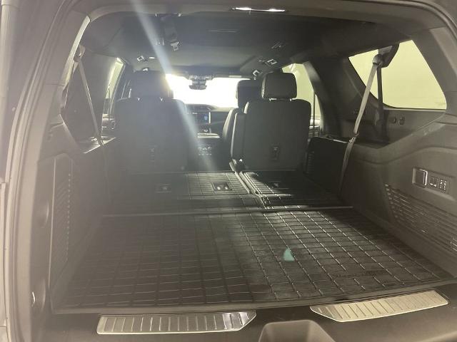 2024 GMC Yukon XL Vehicle Photo in GILBERT, AZ 85297-0402