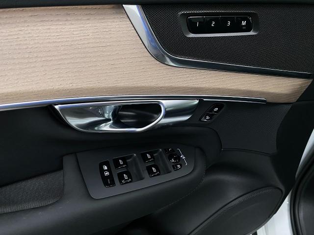 2025 Volvo XC90 Vehicle Photo in Appleton, WI 54913