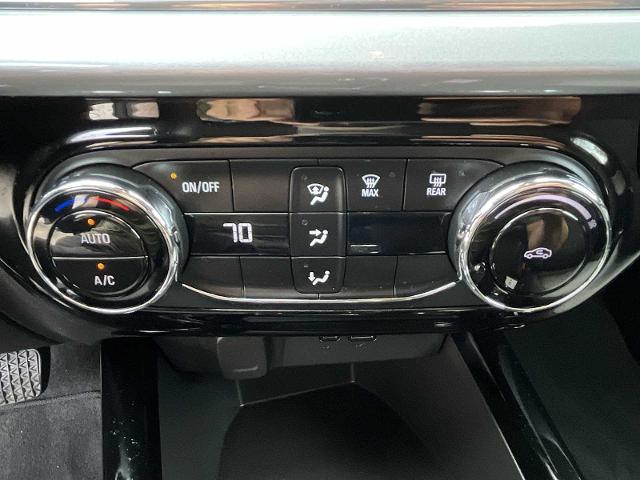 2024 Chevrolet Trax Vehicle Photo in PITTSBURGH, PA 15226-1209