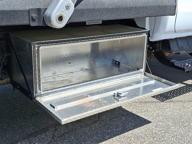 2023 Chevrolet Silverado 5500 HD Vehicle Photo in DANBURY, CT 06810-5034
