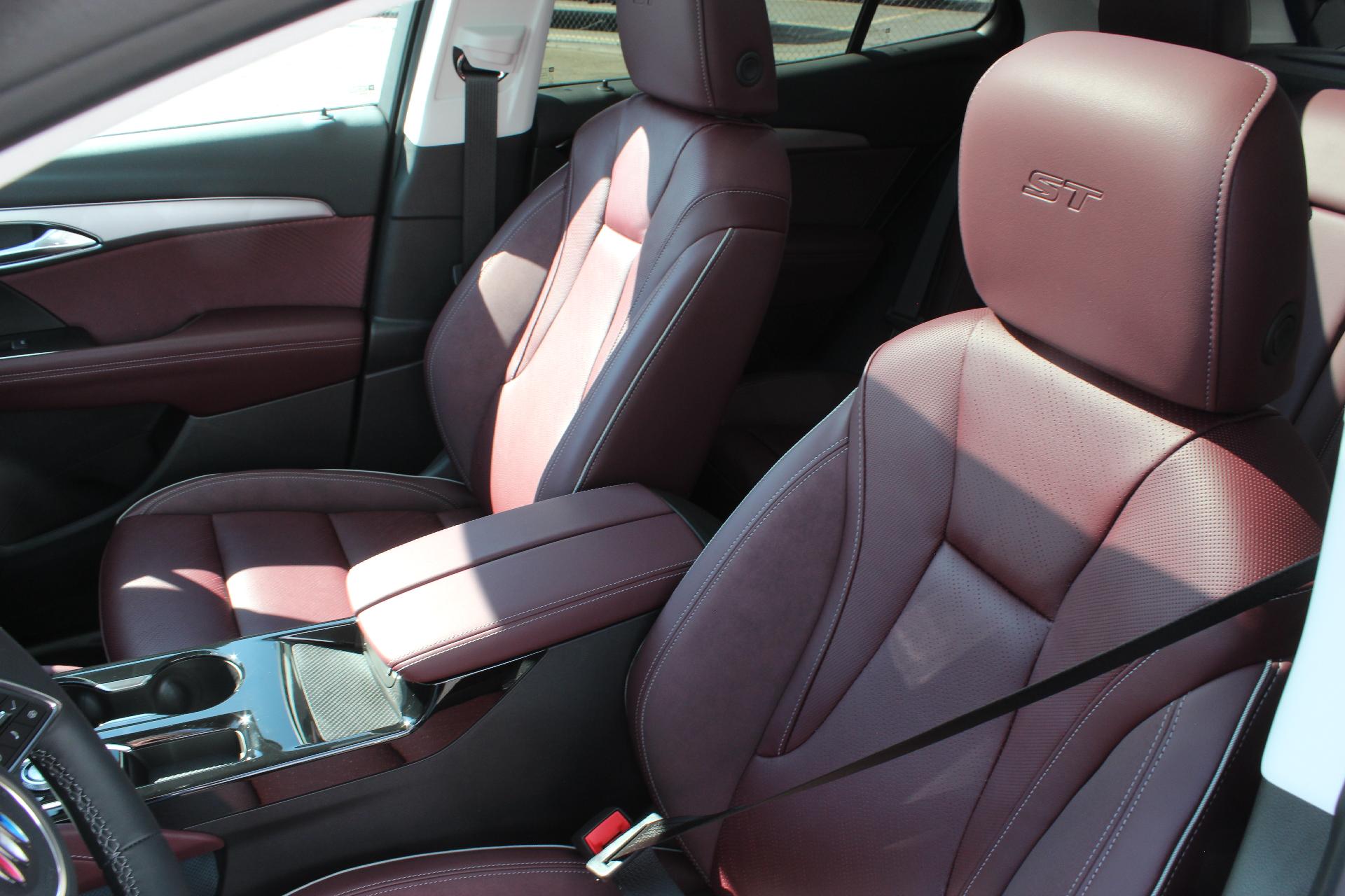 2025 Buick Envision Vehicle Photo in AURORA, CO 80012-4011