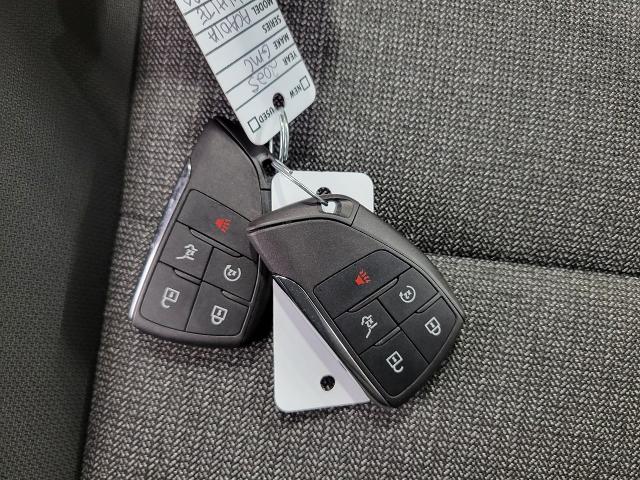 2025 GMC Acadia Vehicle Photo in NEENAH, WI 54956-2243