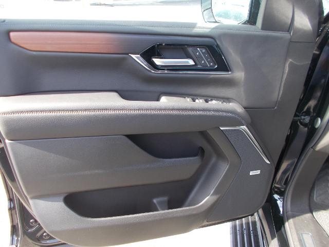 2026 GMC Yukon Vehicle Photo in LOWELL, MA 01852-4336