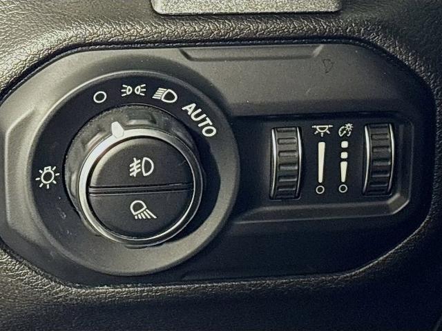 2021 Jeep Gladiator Vehicle Photo in PUYALLUP, WA 98371-4149