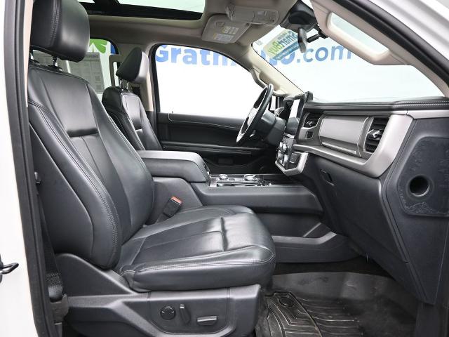 2022 Ford Expedition Vehicle Photo in Cedar Rapids, IA 52402