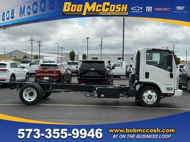 2024 Chevrolet Low Cab Forward 4500 XD Vehicle Photo in COLUMBIA, MO 65203-3903