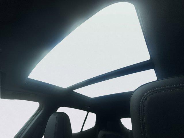 2024 Chevrolet Equinox EV Vehicle Photo in LEOMINSTER, MA 01453-2952