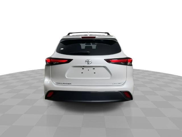 2024 Toyota Highlander Vehicle Photo in GILBERT, AZ 85297-0402